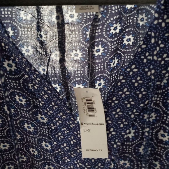 Old Navy Top - Picture 2 of 2